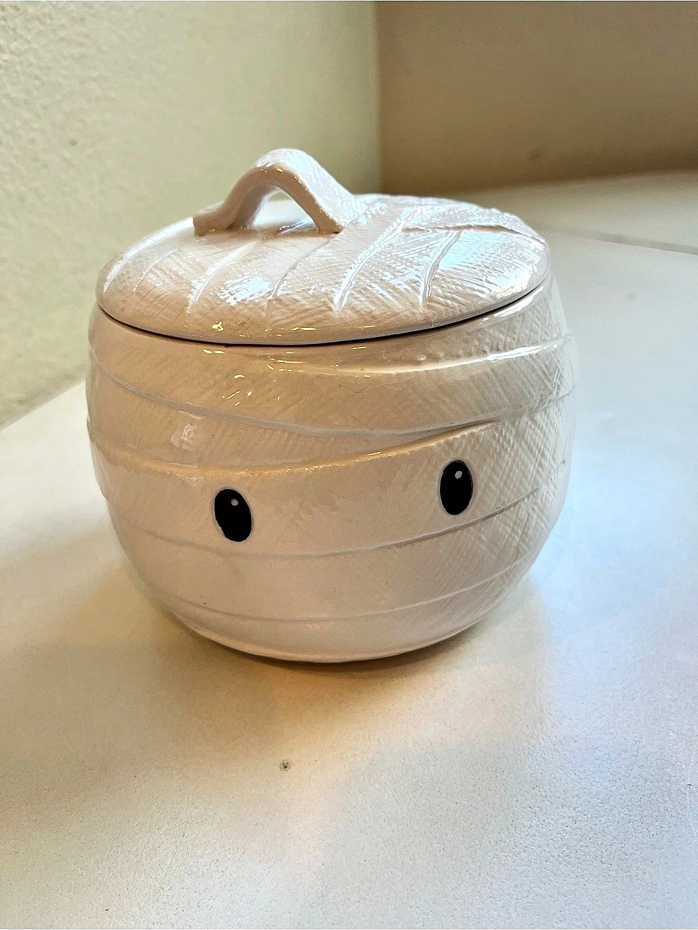 10 Strawberry Street Jar Ceramic White Halloween Mummy Storage Canister